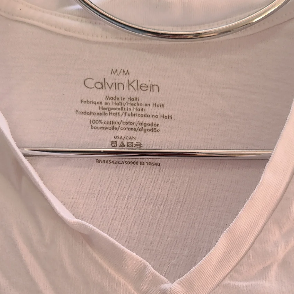 Calvin Klein White Short Sleeve Tee - Picture 3 of 5